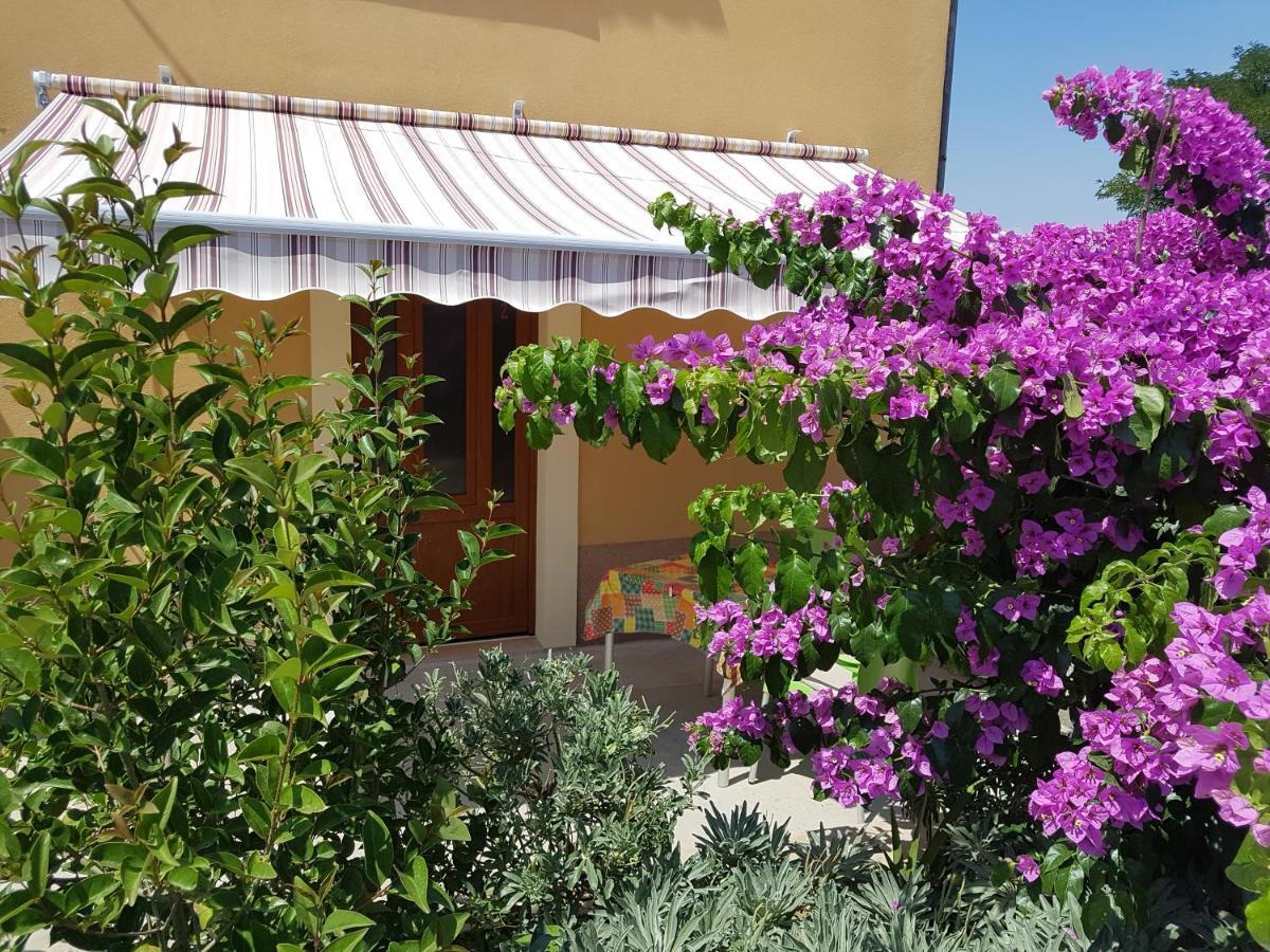 Apartman Mi Nerezine Exterior photo